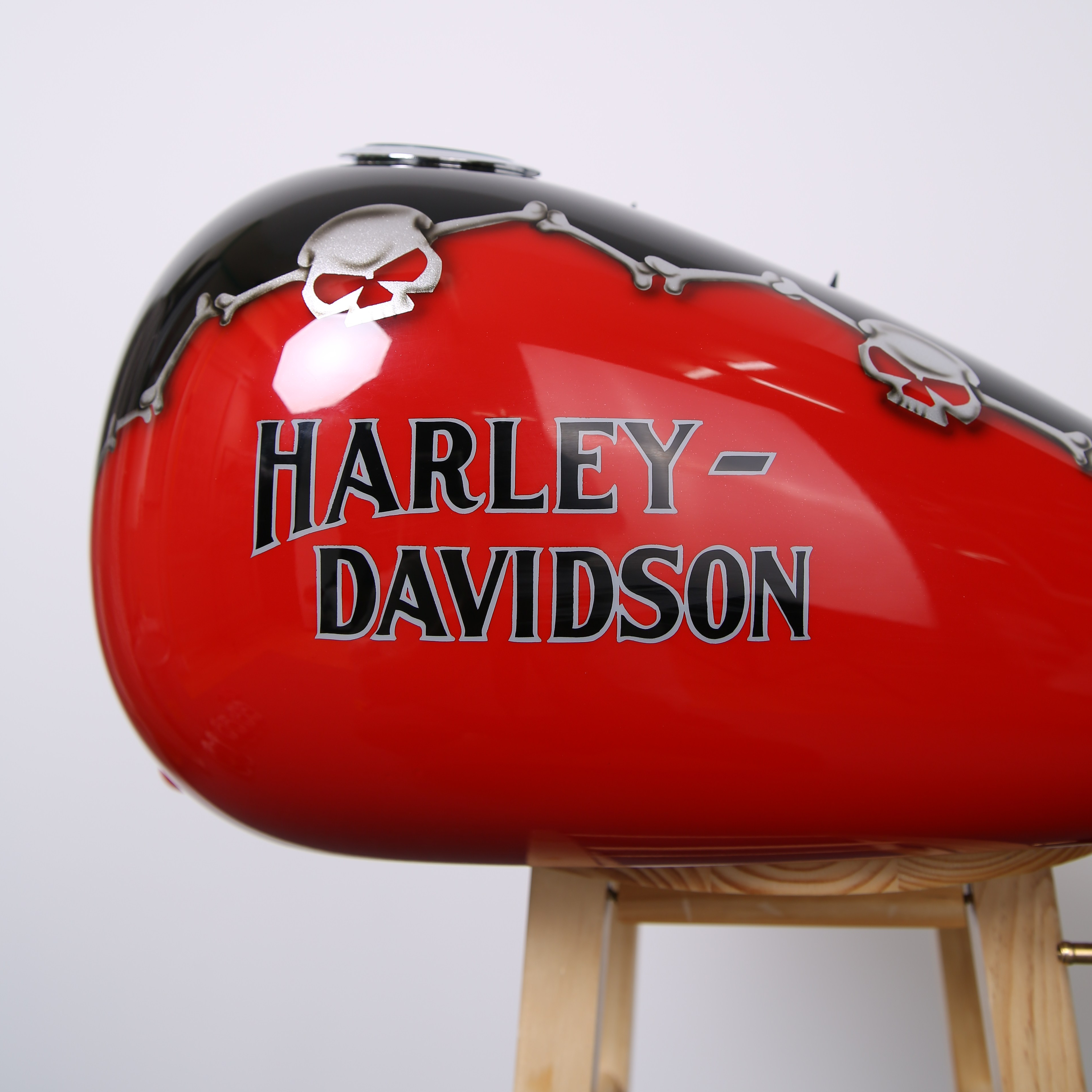 2010, 바이크 위에 핸드페인팅